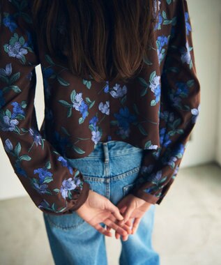 GRACE CONTINENTAL フラワー刺繍ショートトップ ブラウン