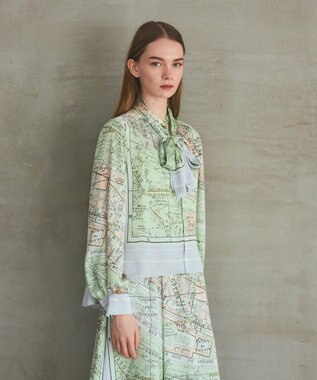 GRACE CONTINENTAL パリスカーフプリントブラウス グレー