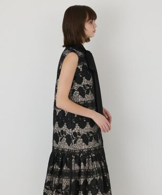 GRACE CONTINENTAL フラワーボーダー刺繍ワンピース ブラック