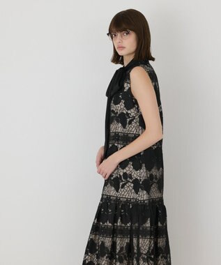 GRACE CONTINENTAL フラワーボーダー刺繍ワンピース ブラック