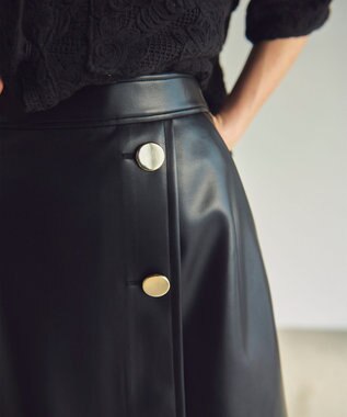 GRACE CONTINENTAL フェイクレザーミニスカート ブラック