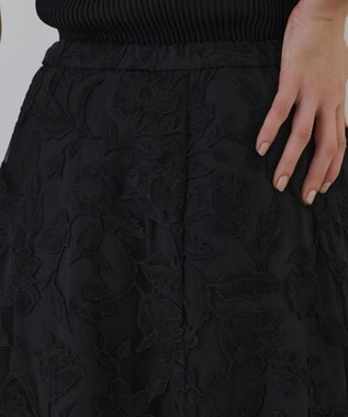 GRACE CONTINENTAL エンブロイダリーフレアスカート ブラック