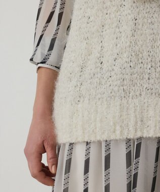 GRACE CONTINENTAL フィルムヤーンニットベスト ホワイト