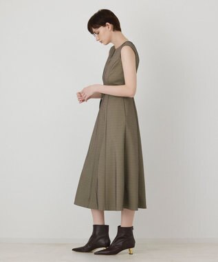 GRACE CONTINENTAL フレア切替カットワンピース ベージュ