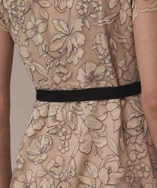 GRACE CONTINENTAL チュールフラワー刺繍ワンピース ベージュ