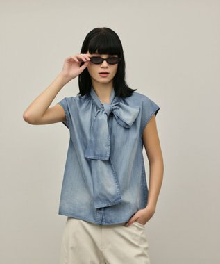 GRACE CONTINENTAL シアーデニムボウタイブラウス ブルー