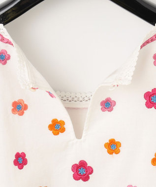 マルチフラワー刺繍トップ / GRACE CONTINENTAL | GRACE マルチフラワー刺繍トップ / GRACE CONTINENTAL | GRACE