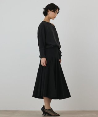 GRACE CONTINENTAL シルクドルマンスリーブトップ ブラック