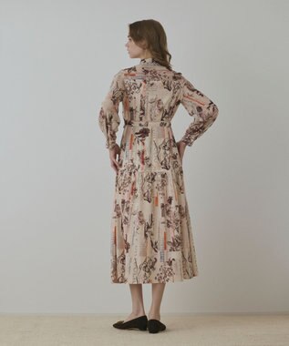 美品　GRACECONTINENTAL フラワープリントボウタイ付ワンピース フラワープリントボウタイ付ワンピース / GRACE CONTINENTAL