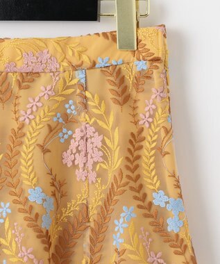 リーフフラワー刺繍スカート / GRACE CONTINENTAL | GRACE CONTINENTAL
