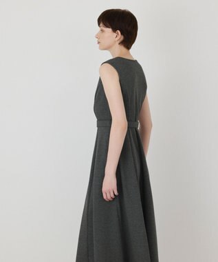 GRACE CONTINENTAL フレア切替カットワンピース チャコール