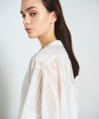 GRACE CONTINENTAL ピンタックショートブラウス ホワイト