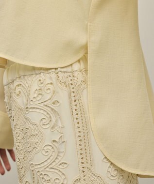 GRACE CONTINENTAL バックフレアシャツ イエロー