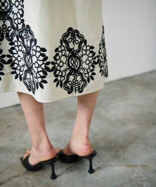 GRACE CONTINENTAL バイカラー刺繍コットンワンピース ホワイト