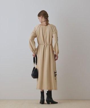 GRACE CONTINENTAL エンブロイダリーカフタンワンピース ベージュ