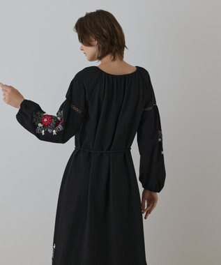 GRACE CONTINENTAL エンブロイダリーカフタンワンピース ブラック