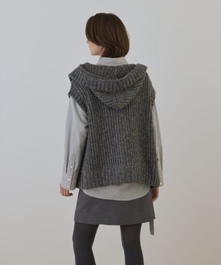 GRACE CONTINENTAL ラメニットベスト チャコール