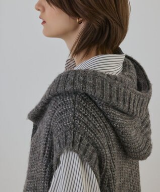 GRACE CONTINENTAL ラメニットベスト チャコール