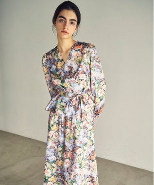 GRACE CONTINENTAL グラデフラワープリントトップ サックス