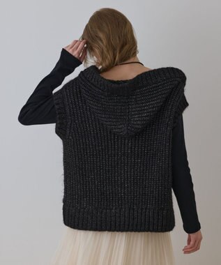 GRACE CONTINENTAL ラメニットベスト ブラック