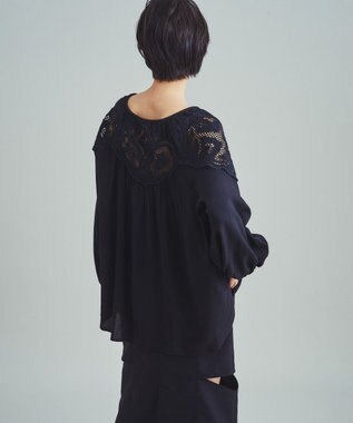 美品 グレースコンチネンタル カットワークカフタントップ ブラック カットワークカフタントップ / GRACE CONTINENTAL | GRACE