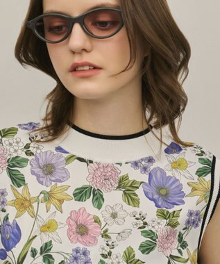 GRACE CONTINENTAL フラワープリントニットトップ ホワイト