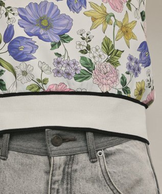 GRACE CONTINENTAL フラワープリントニットトップ ホワイト