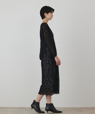GRACE CONTINENTAL ペイズリーフラワー刺繍ワンピース ブラック