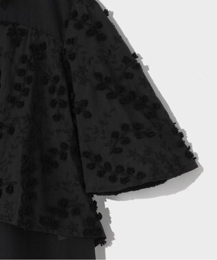 GRACE CONTINENTAL フラワーembケープブラウス ブラック