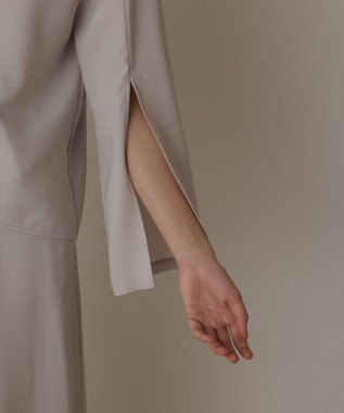 GRACE CONTINENTAL スリットスリーブトップ ベージュ