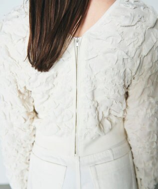 GRACE CONTINENTAL フクレジャガードニットトップ ホワイト