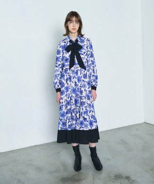 GRACE CONTINENTAL フラワープリントティアードワンピース ブルー