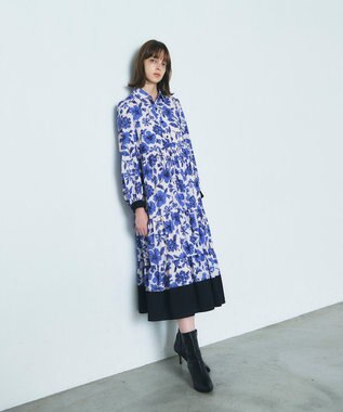 GRACE CONTINENTAL フラワープリントティアードワンピース ブルー