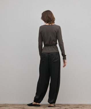 GRACE CONTINENTAL ヘンリーネックカットトップ ブラウン