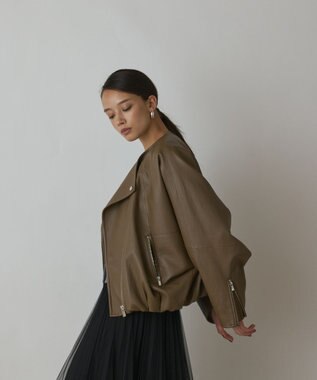 GRACE CONTINENTAL フェイクレザーライダース カーキ