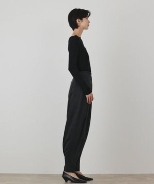 GRACE CONTINENTAL アシメリブニットトップ ブラック