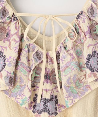 フリル刺繍トップ / GRACE CONTINENTAL | GRACE CONTINENTAL