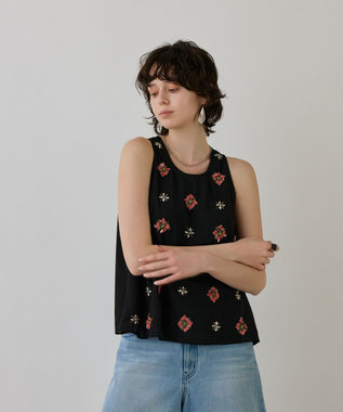 GRACE CONTINENTAL ビジューノースリーブトップ ブラック