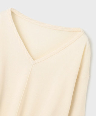 GRACE CONTINENTAL ウールVネックニットトップ ホワイト