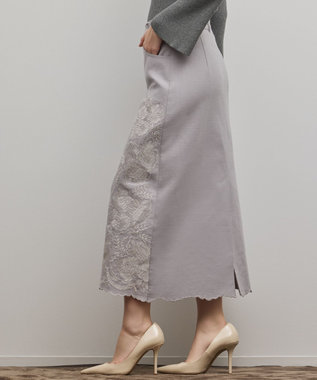 GRACE CONTINENTAL エンブロイダリータイトスカート ライトグレー