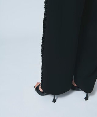 ライン刺繍ストレートパンツ / GRACE CONTINENTAL | GRACE CONTINENTAL 