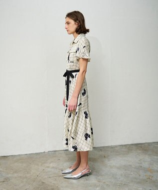 GRACE CONTINENTAL ラインフラワーシャツドレス キナリ