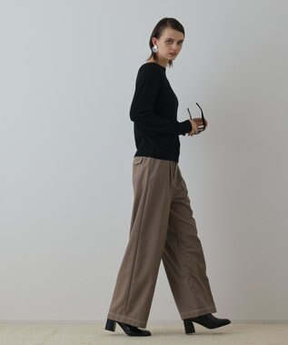 GRACE CONTINENTAL タックカーブパンツ ベージュ