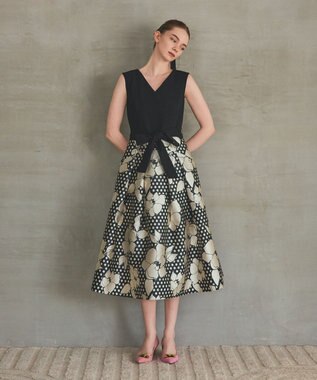 GRACE CONTINENTAL ドットボタニカルジャガードドレス ブラック