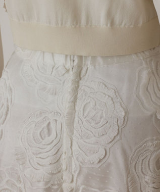 GRACE CONTINENTAL ローズ刺繍フレアスカート ホワイト