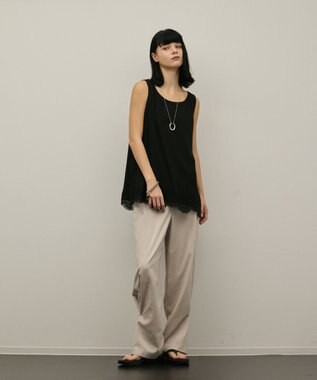 GRACE CONTINENTAL ヘムレースカットトップ ブラック