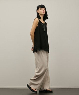 GRACE CONTINENTAL ヘムレースカットトップ ブラック
