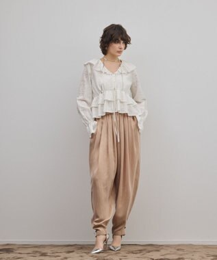 GRACE CONTINENTAL エンブロイダリーフリルブラウス ホワイト