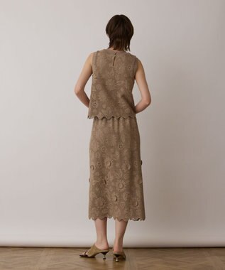 GRACE CONTINENTAL クロシュ刺繍スカート ベージュ