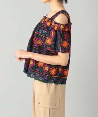オフショルダー刺繍トップ / GRACE CONTINENTAL | GRACE CONTINENTAL